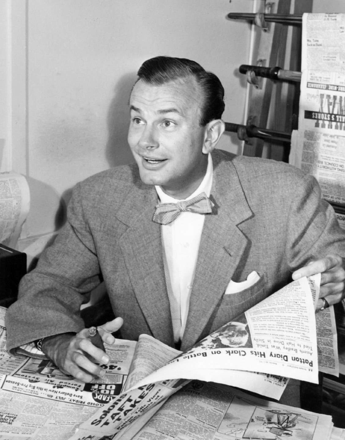 Photo of Jack Paar from his television game show “Up to Paar.” 